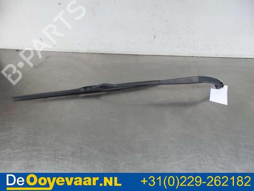 Used Front windshield wiper arm MITSUBISHI ASX (GA_W_) 1.6 MIVEC (GA1W) (117 hp) 27984991