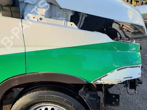 Forkjerm høyre IVECO DAILY VI Van 33S16, 35S16, 35C16, 38S16, 40C16, 42S16, 50C16 (156 hp) 31801279