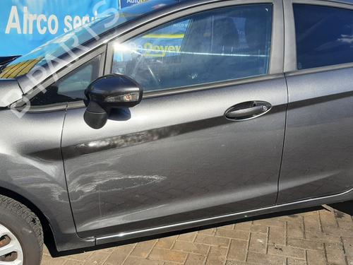 Porta anteriore sinistra FORD FIESTA VI (CB1, CCN) 1.25 (82 hp) 29183165