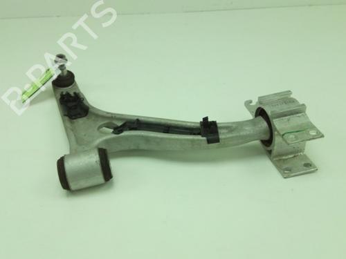 Used Left front suspension arm Left front suspension arm INFINITI Q30 1.5 D (109 hp) 19755596 19755596