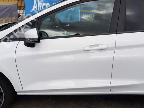 Used Left front door FORD FIESTA VII (HJ, HF) 1.0 EcoBoost (95 hp) 29373872