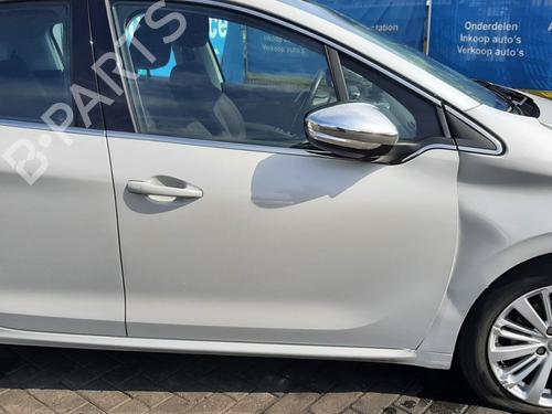 Used Right front door PEUGEOT 208 I (CA_, CC_) 1.2 VTI 82 (82 hp) 27549759
