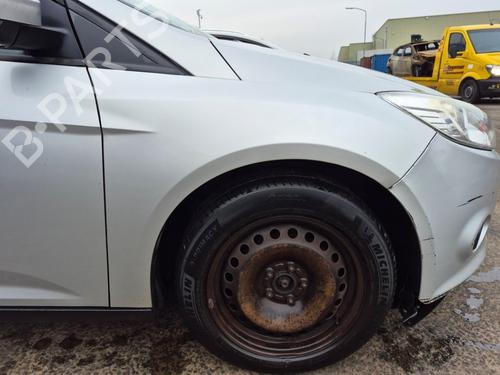 right-front-fenders-ford-focus-iii-turnier-2010-2011-2012-2013-2014-2015-2016-2017-2018-2019-2020-32350597 main image