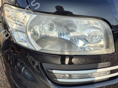 Używane Lampa przednia prawa DAIHATSU MATERIA (M4_) 1.3 (91 hp) 30363194