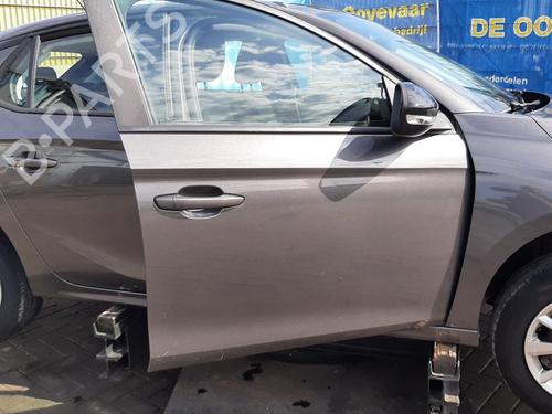 Used Right front door Right front door 37222754 37222754