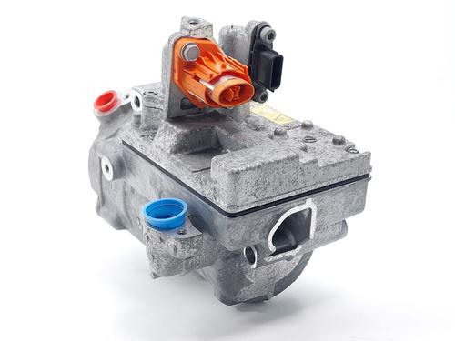Used AC compressor AC compressor RENAULT TWINGO III (BCM_, BCA_) Z.E: (BCA1) (82 hp) 36698313 36698313