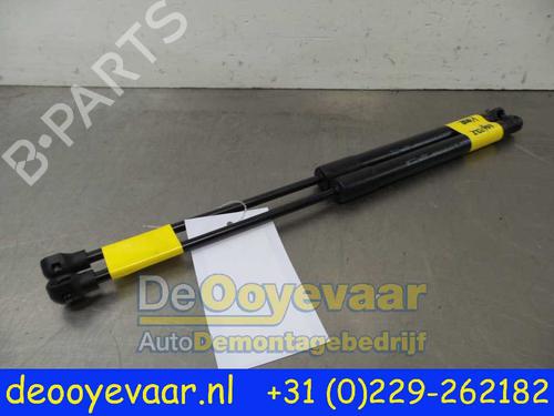 Used Tailgate lift support RENAULT MEGANE IV Hatchback (B9A/M/N_) 1.5 dCi 110 (B9A3) (110 hp) 23897336