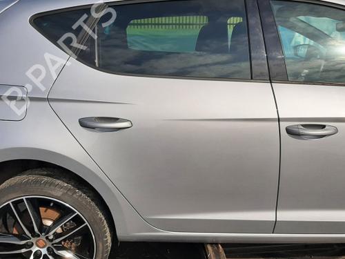 right-rear-door-seat-leon-5f1-2012-2013-2014-2015-2016-2017-2018-2019-2020-2021-36490518 main image