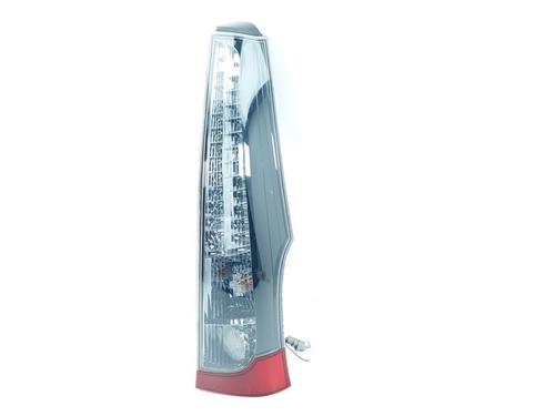Used Right taillight MITSUBISHI GRANDIS (NA_W) 2.4 MIVEC (NA4W) (165 hp) 21202246
