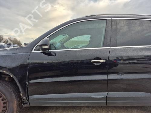 Used Left front door VW TIGUAN (5N_) 2.0 TFSI 4motion (200 hp) 31075810