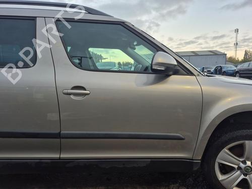 Dør høyre foran SKODA YETI (5L) 1.8 TSI 4x4 (160 hp) 29868828