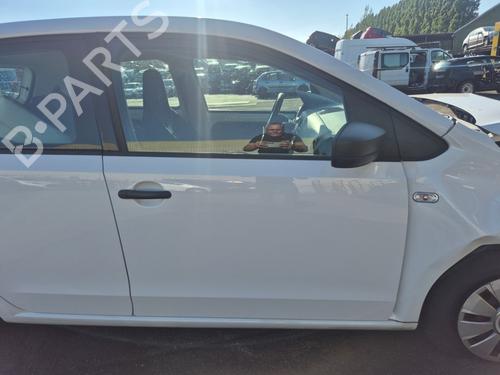 Used Right front door Right front door 39561930 39561930