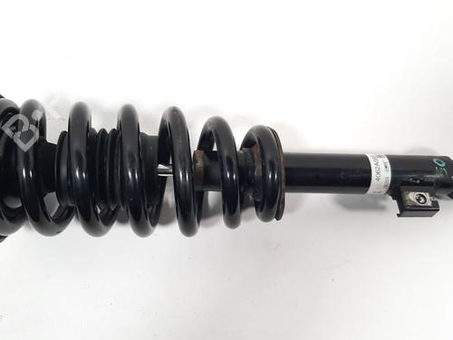 Used Right front shock absorber MITSUBISHI L200 / TRITON (KJ_, KK_, KL_) 2.4 DI-D 4WD (KL1T) (181 hp) 19758445