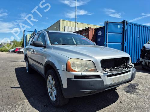Used Front bumper VOLVO XC90 I (275) D5 AWD (163 hp) 27628743