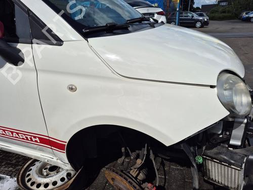 Used Right front fenders Right front fenders ABARTH 500 / 595 / 695 1.4 (312.AXD1A) (135 hp) 36490916 36490916