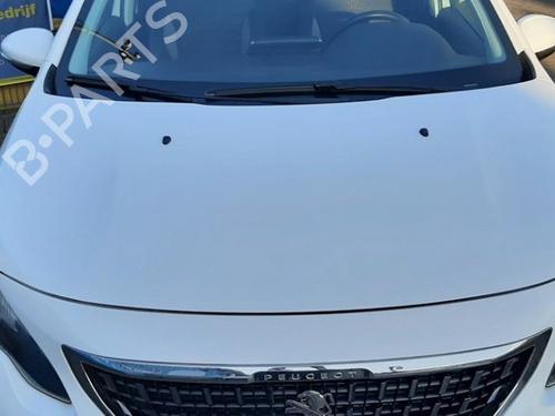 Capot PEUGEOT 2008 I (CU_) 1.2 THP 110 / PureTech 110 (110 hp) 32785288