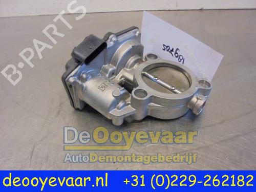 Used Throttle body BMW 1 (F20) 118 i (136 hp) 23748417