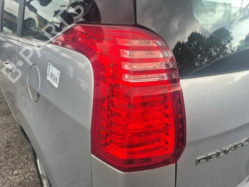 Used Left taillight Left taillight PEUGEOT 5008 (0U_, 0E_) 1.6 16V (156 hp) 40503474 40503474