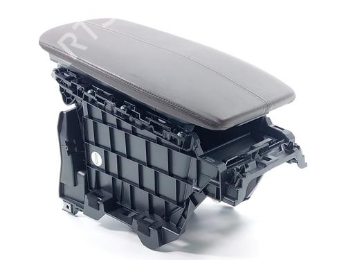 Armrest / Center console MAZDA CX-30 (DM) e-SKYACTIV-X M Hybrid | BP36490841I20 - Image 3