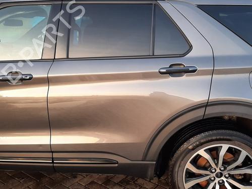 left-rear-door-ford-usa-explorer-u6_-2019-31863787 main image