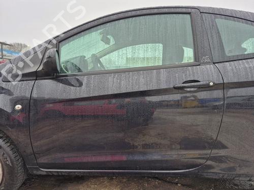 Used Left front door FORD KA (RU8) 1.2 (69 hp) 31127881