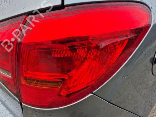 Høyre baklys OPEL MERIVA B MPV (S10) 1.4 (75) (100 hp) 31075936