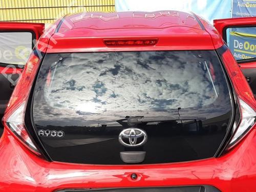 tailgate-toyota-aygo-_b4_-2014-39888501 main image