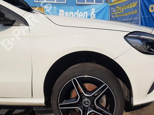 Forkjerm høyre MERCEDES-BENZ A-CLASS (W176) A 160 (176.041) (102 hp) 32785151