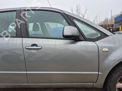 Used Right front door SUZUKI SX4 (EY, GY) 1.6 VVT (RW416, YA21S) (107 hp) 31075967