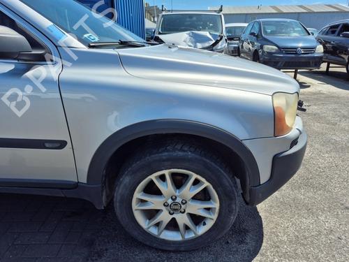 Used Right front fenders VOLVO XC90 I (275) D5 AWD (163 hp) 27628756