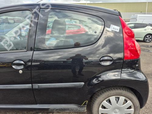 Used Left rear door Left rear door 38958834 38958834