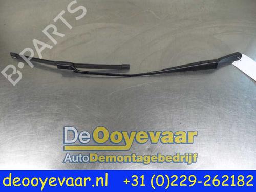 Used Front windshield wiper arm VW PASSAT B8 Variant (3G5, CB5) 2.0 TDI 4motion (240 hp) 27984985