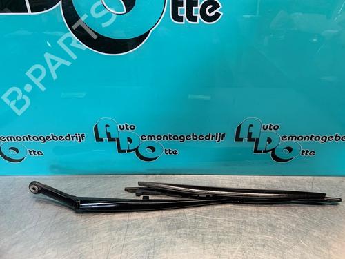 Used Front windshield wiper arm BMW 3 Compact (E46) 316 ti (115 hp) 19626226