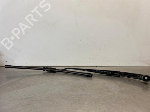 Used Front windshield wiper arm MITSUBISHI MIRAGE / SPACE STAR VI Hatchback (A0_A) 1.0 (A05A) (71 hp) 30696575