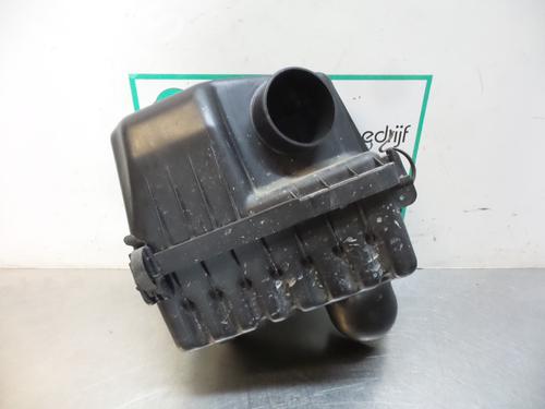 Used Air filter box HYUNDAI SANTA FÉ I (SM) 2.0 (135 hp) 19609770