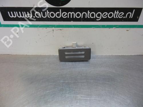Used Interior roof light BMW 7 (E65, E66, E67) 740 d (258 hp) 19607491
