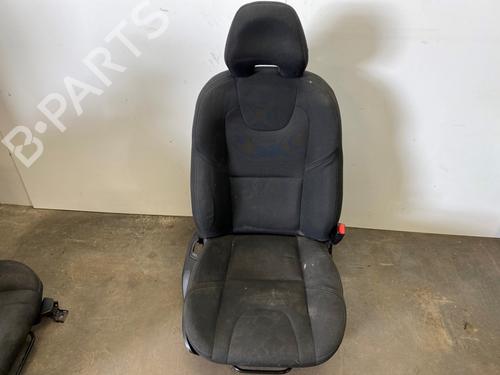 Used Right front seat VOLVO V40 Hatchback (525) D2 (114 hp) 28836701