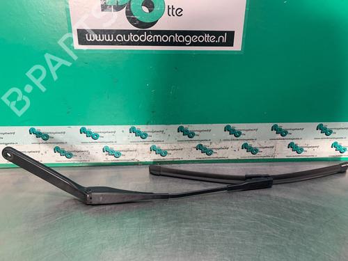 Used Front windshield wiper arm BMW 1 (E87) 116 i (115 hp) 19620747