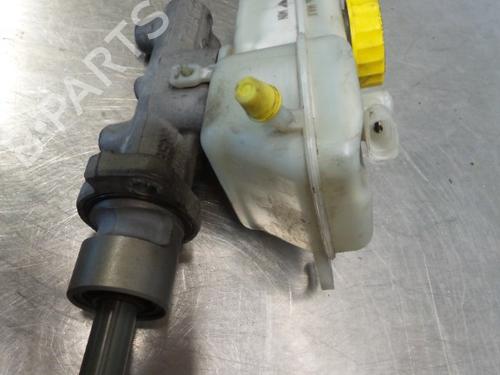 Used Brake master cylinder Brake master cylinder VW POLO IV (9N_, 9A_) 1.4 16V (75 hp) 19592432 19592432