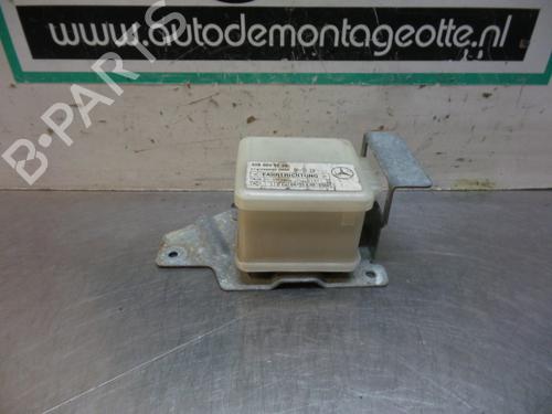 Used Electronic module MERCEDES-BENZ CLK (C208) CLK 200 (208.335) (136 hp) 19611066