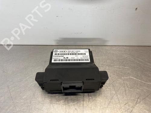 Dør styreenhet VW GOLF V (1K1) 1.4 TSI (122 hp) 28300440