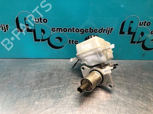 Used Brake master cylinder BMW 3 (E90) 318 i (129 hp) 28305544