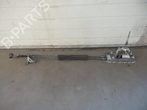 Used Gear lever VW GOLF V (1K1) 1.6 (102 hp) 19608417