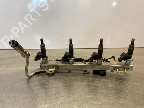Used Injection rail Injection rail BMW 3 (E90) 318 i (143 hp) 33266393 33266393