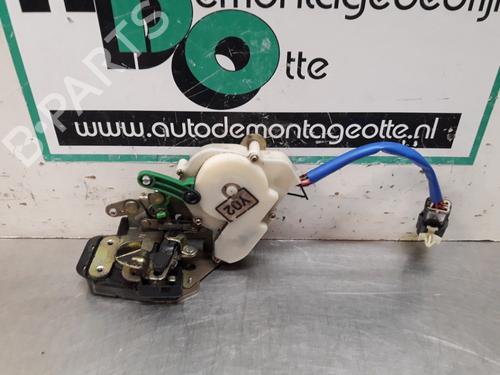Used Rear right lock KIA SORENTO I (JC) 2.5 CRDi 4WD (140 hp) 19613883