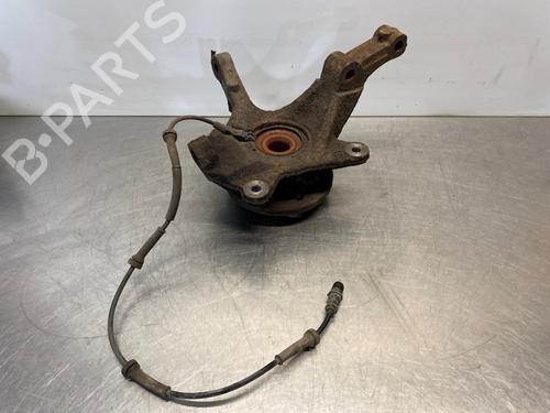 Venstre Styrespindel lagerhus OPEL VIVARO A Van (X83) 1.9 DTI (F7) (101 hp) 28300491