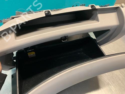 Glove box MITSUBISHI GRANDIS (NA_W) 2.4 MIVEC (NA4W) | BP19625566C95 