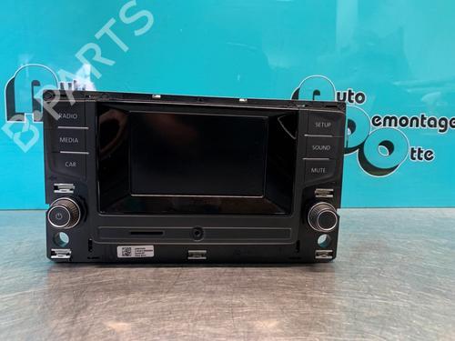 Used Radio VW GOLF VII (5G1, BQ1, BE1, BE2) 1.2 TSI (86 hp) 19628456