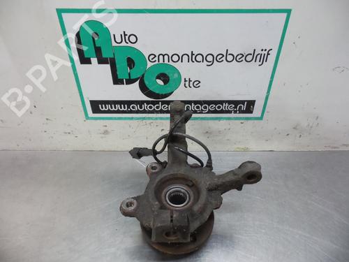 Used Right front steering knuckle RENAULT TWINGO II (CN0_) 1.2 (CN0D) (58 hp) 19613102