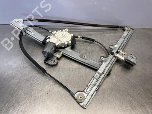 Lève-vitre avant droit MITSUBISHI COLT VI (Z3_A, Z2_A) 1.3 (Z21A) (95 hp) 32082071